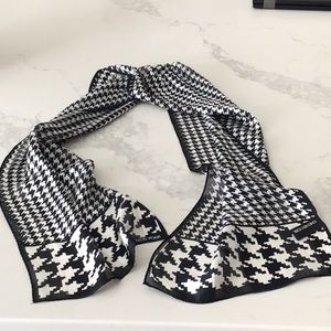 Jones New York 100% Silk Scarf